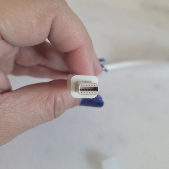 Mini Display to DVI Female Adapter Cable - Picture 4 of 4